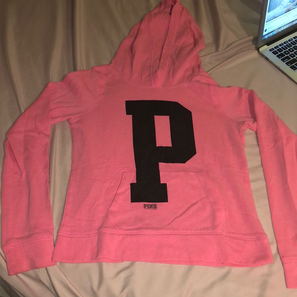 pink sweater